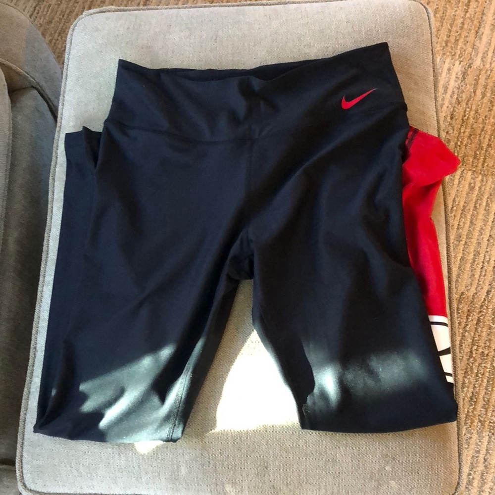 NWT women’s Nike DRI-FIT exercise pants size L